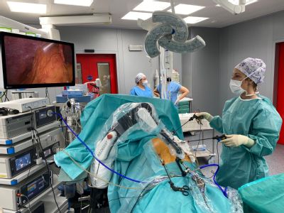 Chirurgové v Nemocnici AGEL Ostrava-Vítkovice testují unikátní robotické rameno 