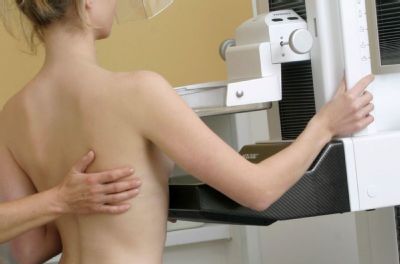 Mamografické vyšetření podstoupí v Nemocnici AGEL Ostrava-Vítkovice ročně tisíce žen. Během pandemie zájem o preventivní screening poklesl, ten přitom dokáže rakovinu prsu odhalit včas