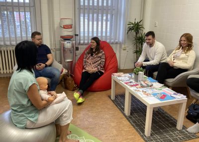 Porod je záležitostí obou rodičů: Nemocnice AGEL Ostrava-Vítkovice nabízí předporodní kurzy pro páry