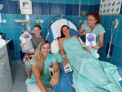 Porodnice Nemocnice AGEL Ostrava-Vítkovice přivítala na svět prvního „plaváčka“