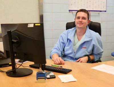 Zimní sezóna plní ambulance: Lékař z Nemocnice AGEL Ostrava-Vítkovice radí, jak na úrazy na ledu i při sportu