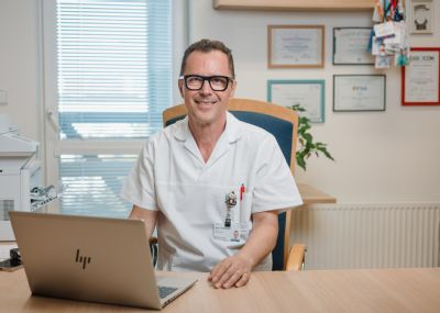 Mateřské mléko jako první „vakcína“ i výživa pro střevní mikrobiom. Nemocnice AGEL Ostrava-Vítkovice připomíná význam kojení